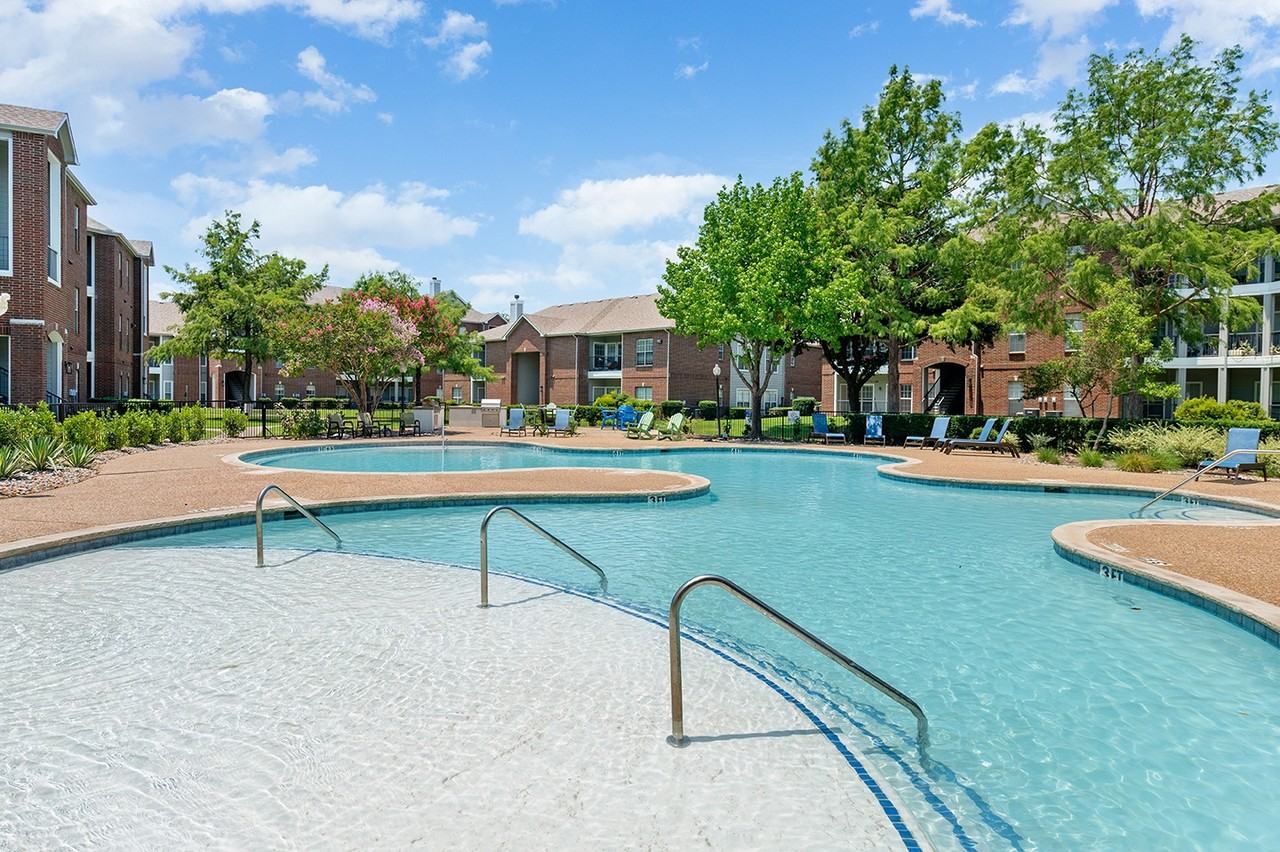 Creekside 121 Apartments 3620 Huffines Blvd, Carrollton, TX 75010