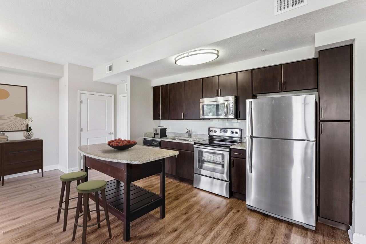 Lantower Westshore Apartments 4504 W Spruce St, Tampa, FL 33607 Zumper