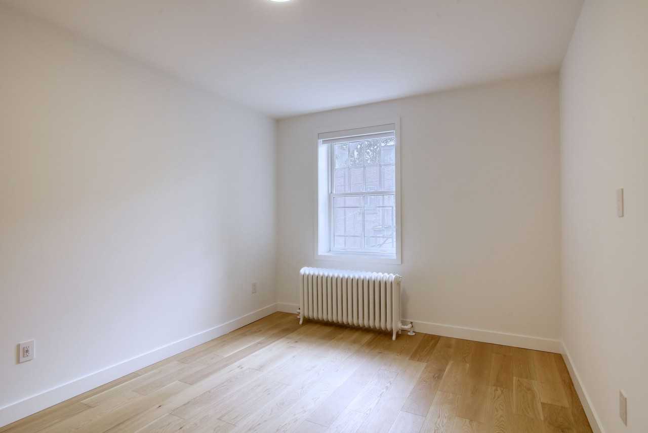 266 Lansdowne Avenue Apartments 266 Av Lansdowne, Westmount, QC H3Z