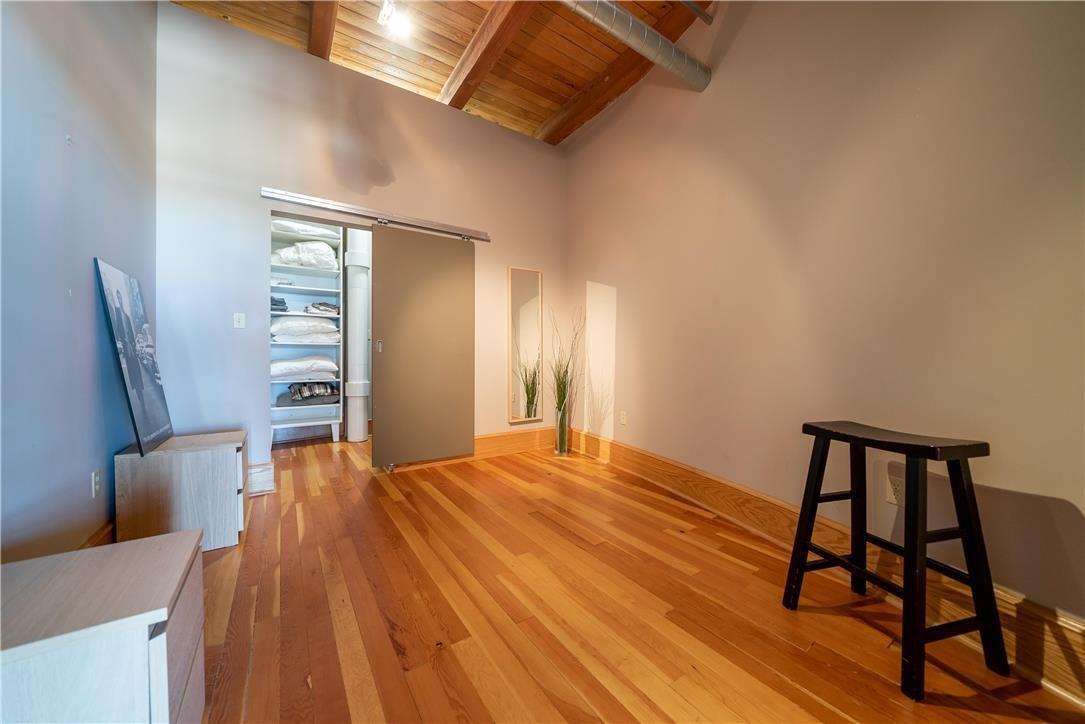 110 Princess Street, Winnipeg, MB R3B 1K7 1 Bedroom Condo for 1,900