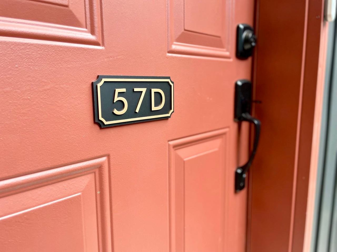 Pet Friendly Apartments for Rent in Brockton Village, Toronto, ON 25