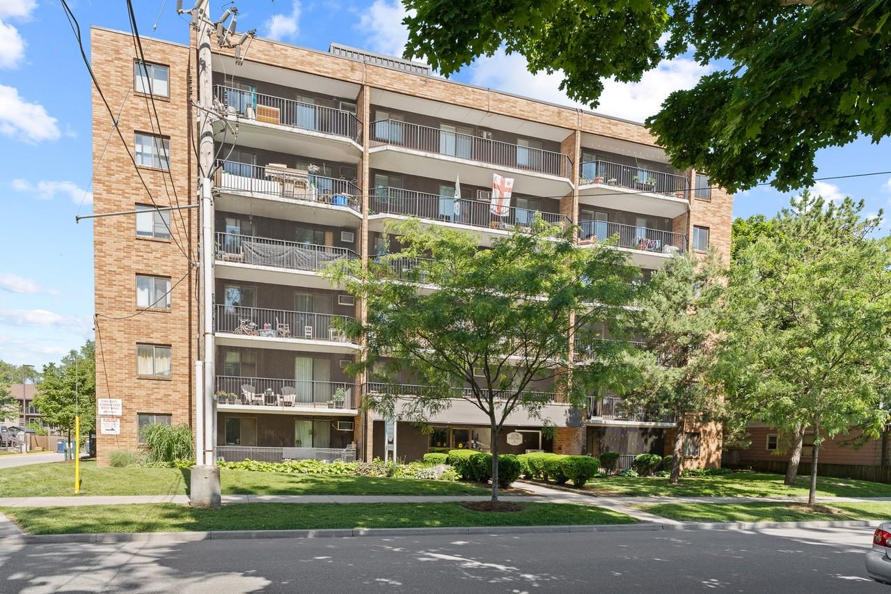 Glenwood Apartments 3576 Peter St, Windsor, ON N9C 1J5 Zumper