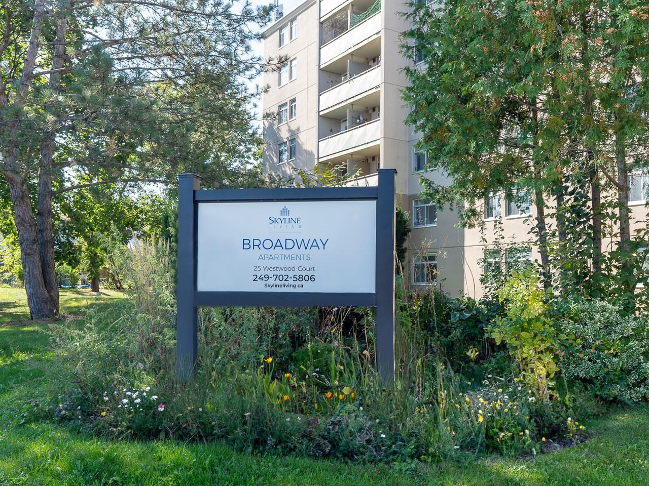 Broadway Apartments 25 Westwood Crt, Kawartha Lakes, ON K9V 5A5 Zumper