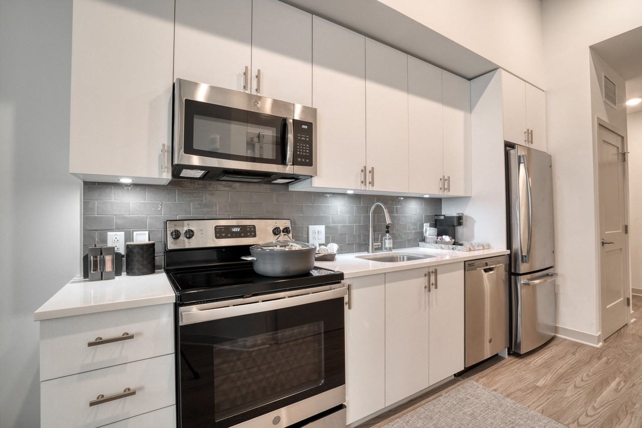 Vista Brooklynn Apartments 200 Riverside Ave, Jacksonville, FL 32202