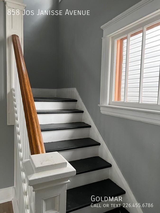 858 Jos Janisse Ave, Windsor, ON N8Y 3A8 3 Bedroom House for 1,995