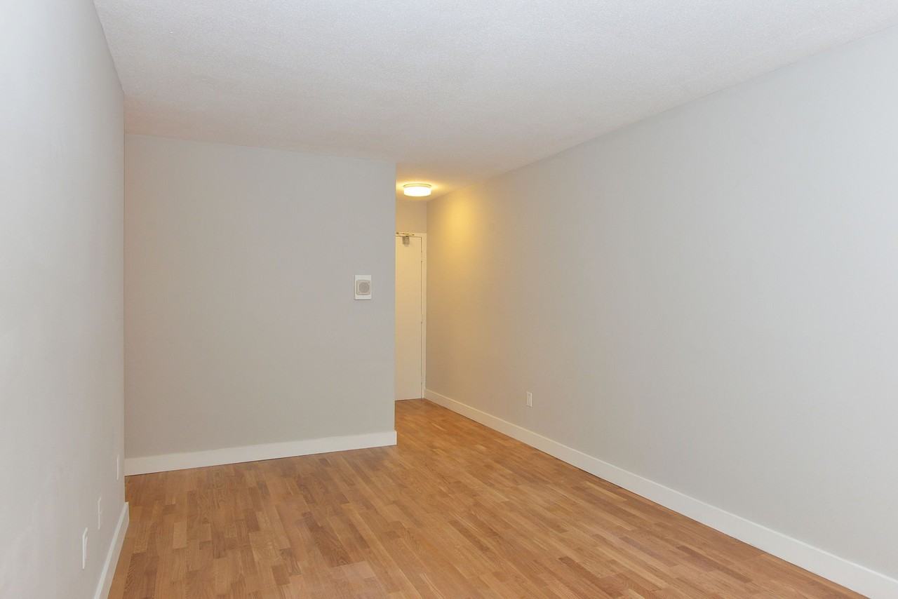 230 Oak Street Apartments 230 Oak St, Toronto, ON M5A 2E2 Zumper