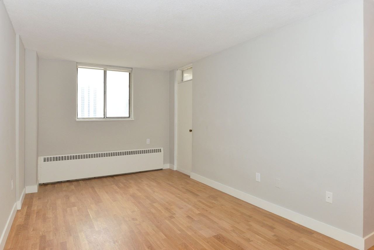 230 Oak Street Apartments 230 Oak St, Toronto, ON M5A 2E2 Zumper