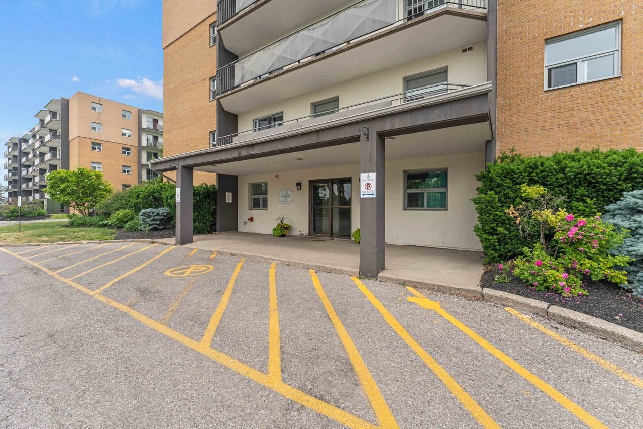 Lynden Gate Estates Apartments 17 Lynden Gates Apts., Brantford, ON