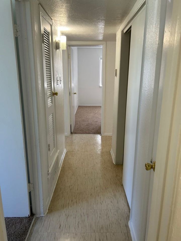 to Lynwood Garden Apartments. Your Oasis in East El Paso
