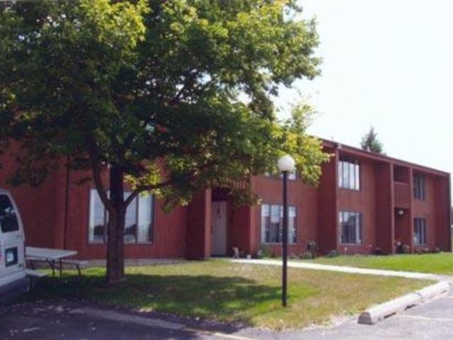 Cedarwood Apartments 118 1st St E, Stewartville, MN 55976 Zumper