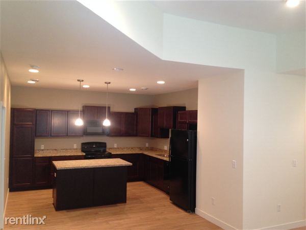 Hugo's Village Townhomes Apartments 4759 Curt Cir, Grand Forks, ND