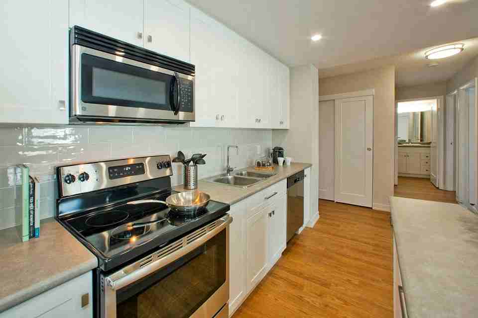 Squire Court Apartments and Waverly Place 97 Rockwood Ave, St