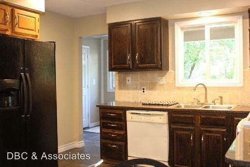 Villas of Grandeur 25 Mile House Apartments in Utica, Utica, MI 48315