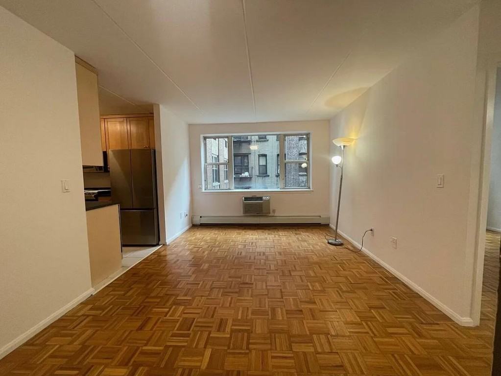 Elizabeth St 301, New York, NY 10012 1 Bedroom Apartment for 5,100