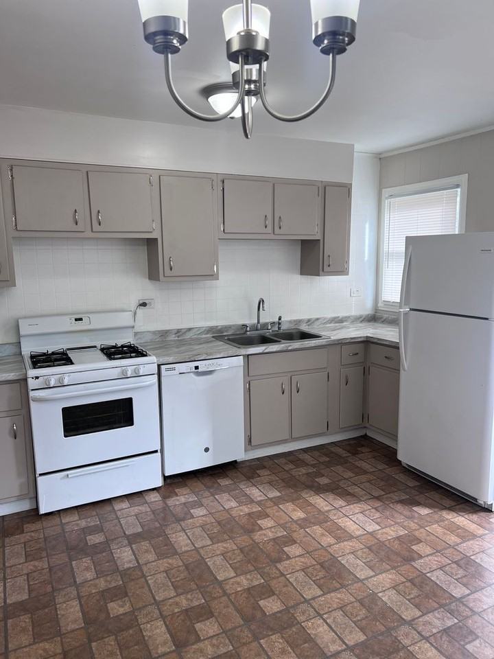 1707 Center Granview Dr, Quincy, IL 62301 3 bedroom House Rental Zumper