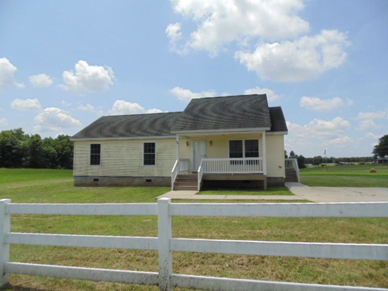 1001 Ridgeway Warrenton Rd, Norlina, NC 27563 3 bedroom House Rental