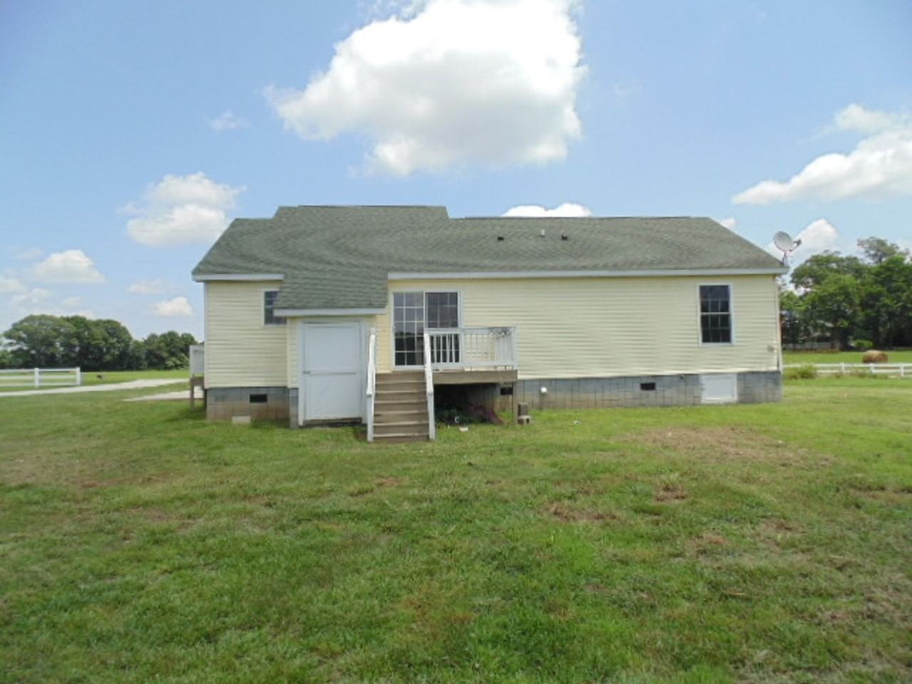 1001 Ridgeway Warrenton Rd, Norlina, NC 27563 3 bedroom House Rental