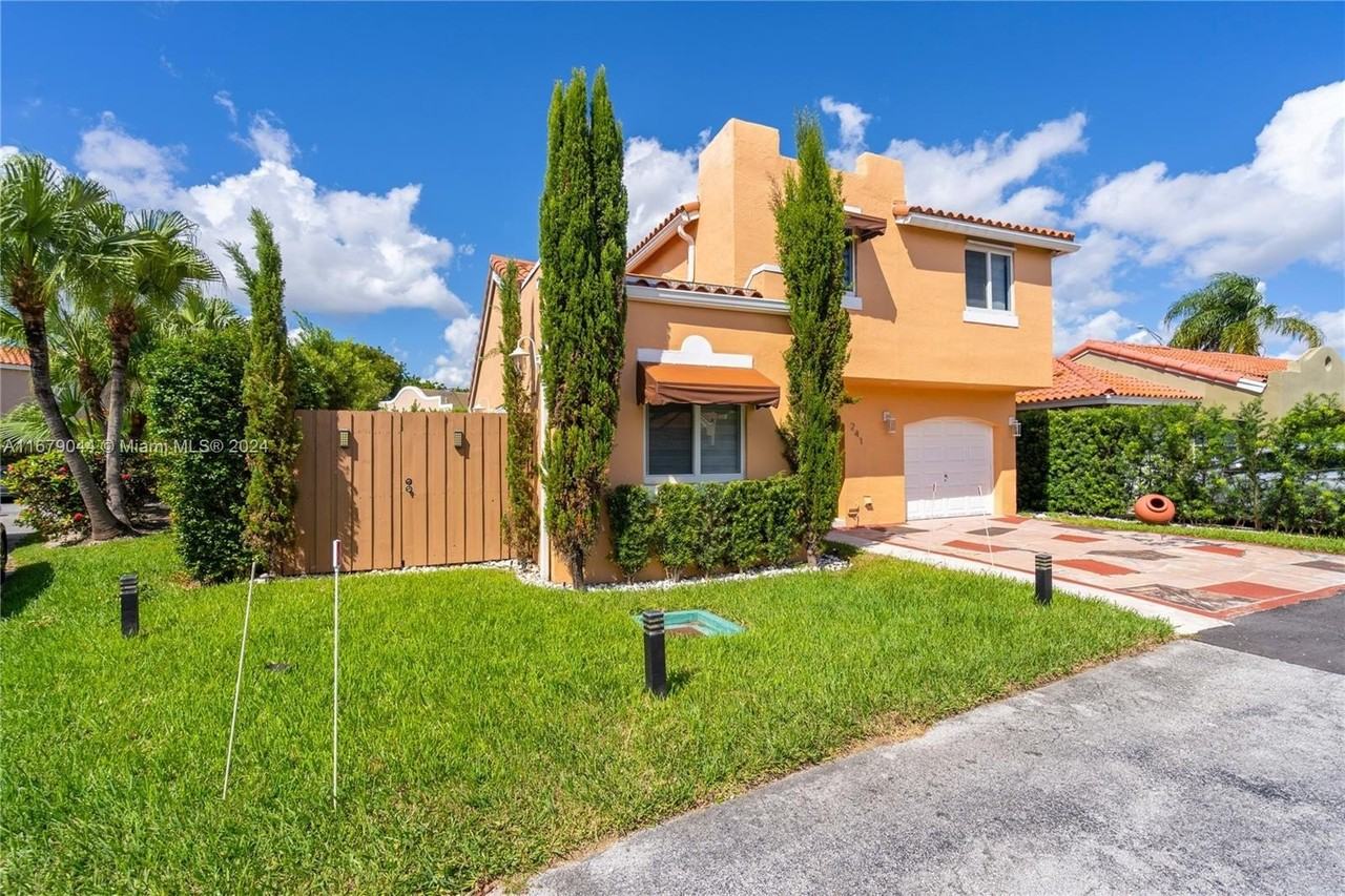 241 Nw 85th Ct, Miami, FL 33126 3 Bedroom House for 3,800/month Zumper