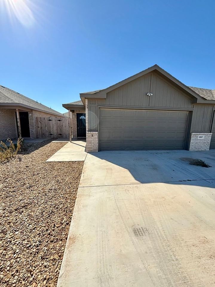 1007 Preston Trails, Unit B Apartments 1007 Preston Trl, Wolfforth