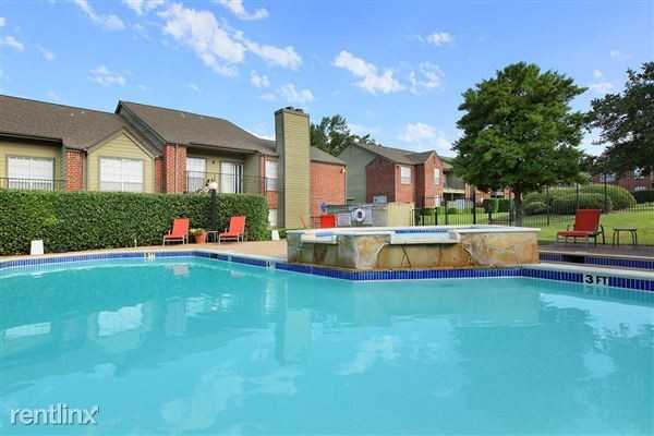 S Westmoreland Rd W Red Bird Ln Apartments S Westmoreland Rd