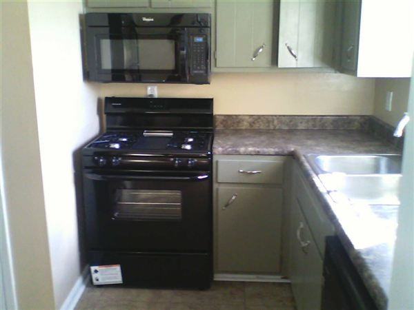 Southside/Glen Iris completely renovated and ready (SH) Apartments