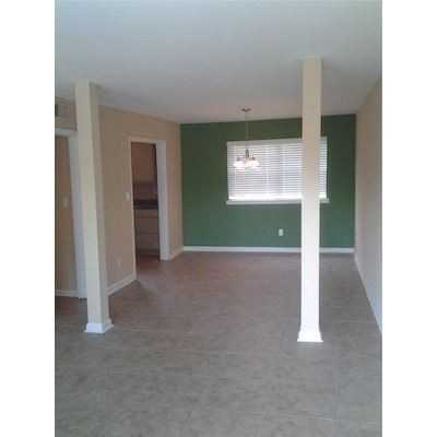 Southside/Glen Iris completely renovated and ready (SH) Apartments