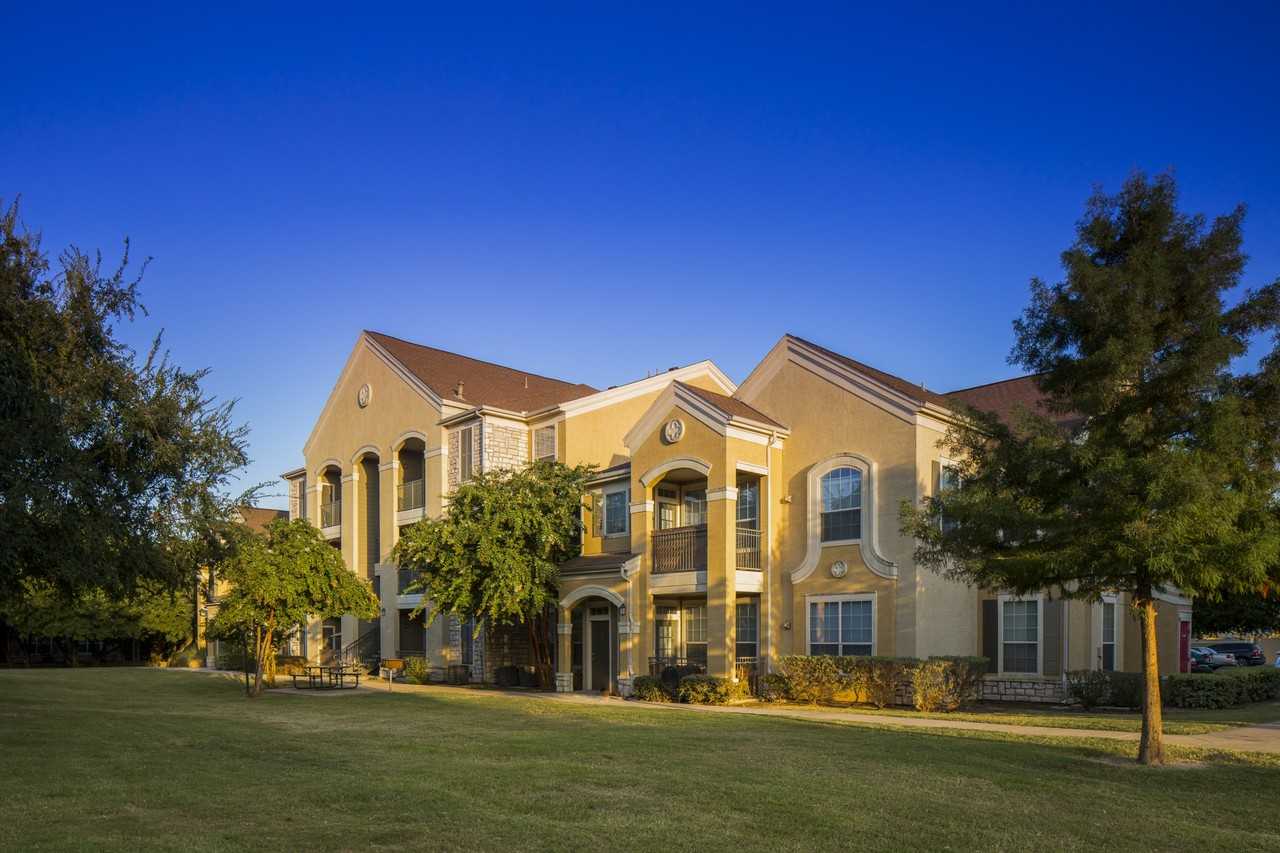 Costa Biscaya Apartments 5100 Eisenhauer Rd, San Antonio, TX 78218 Zumper