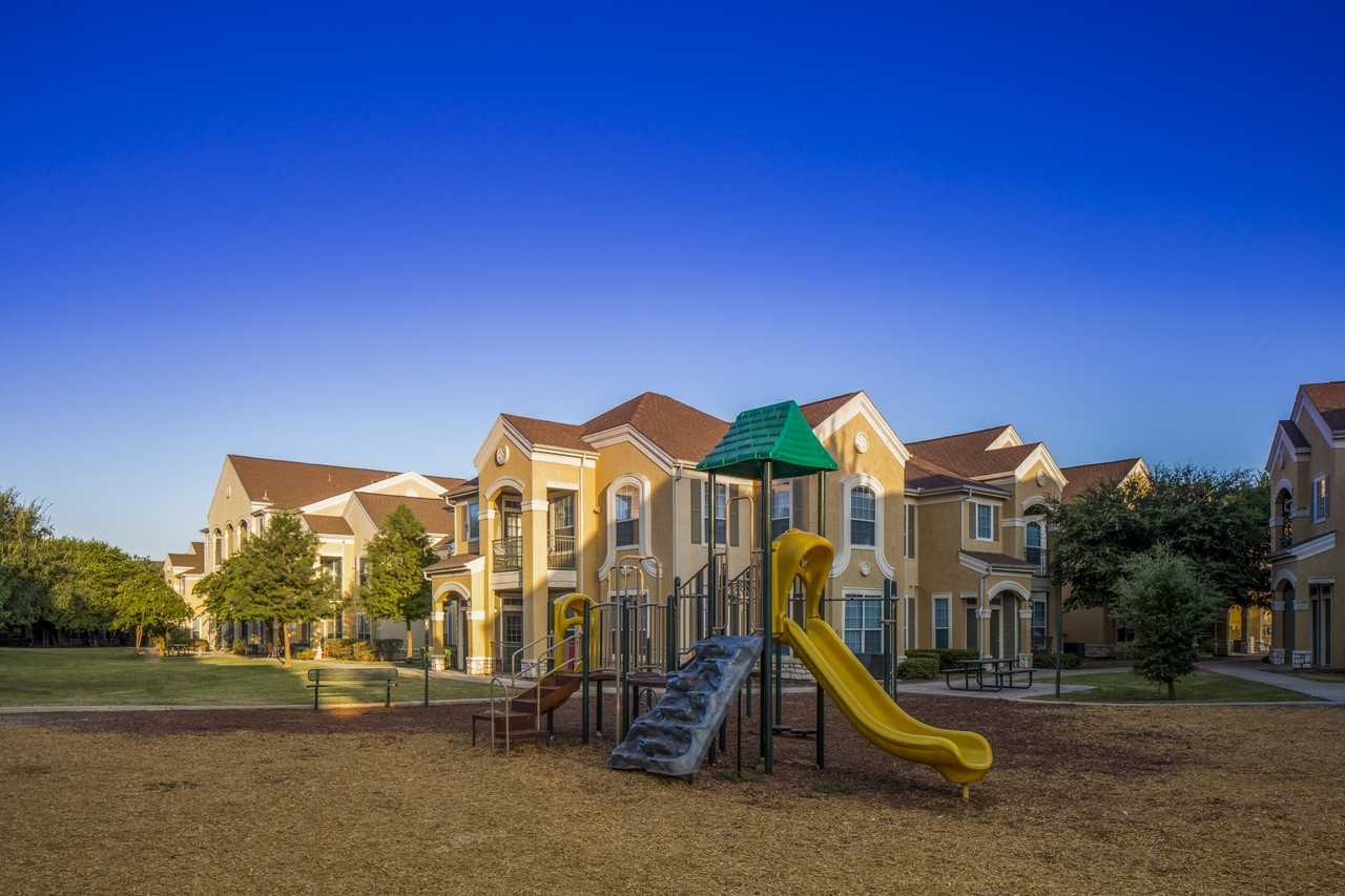 Costa Biscaya Apartments 5100 Eisenhauer Rd, San Antonio, TX 78218 Zumper