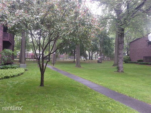 Stoneleigh Square Apartments 235 Henry Ave, Stratford, CT 06614 Zumper