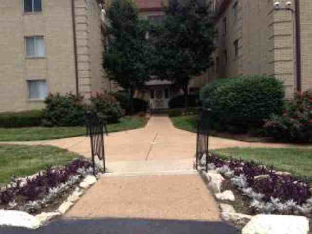 Versailles Apartments 1544 Northwinds Estates Dr 118, Ferguson, MO