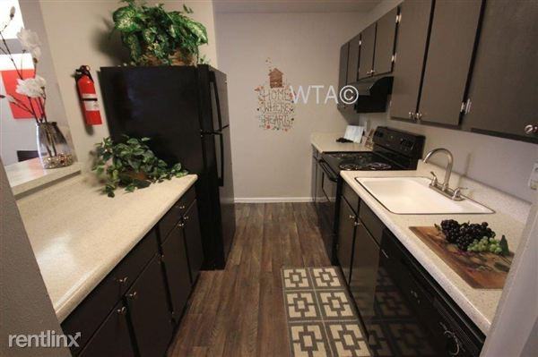 Walzmen Rd & Midcrown Dr AD 16832 Apartments Walzem Rd, San Antonio