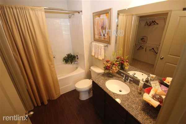 1604 & I10, Valero, USAA, UTSA LaCantera & The Rim Apartments in San