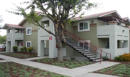 Villa Robles Apartments 450 W Springville Ave, Porterville, CA 93257