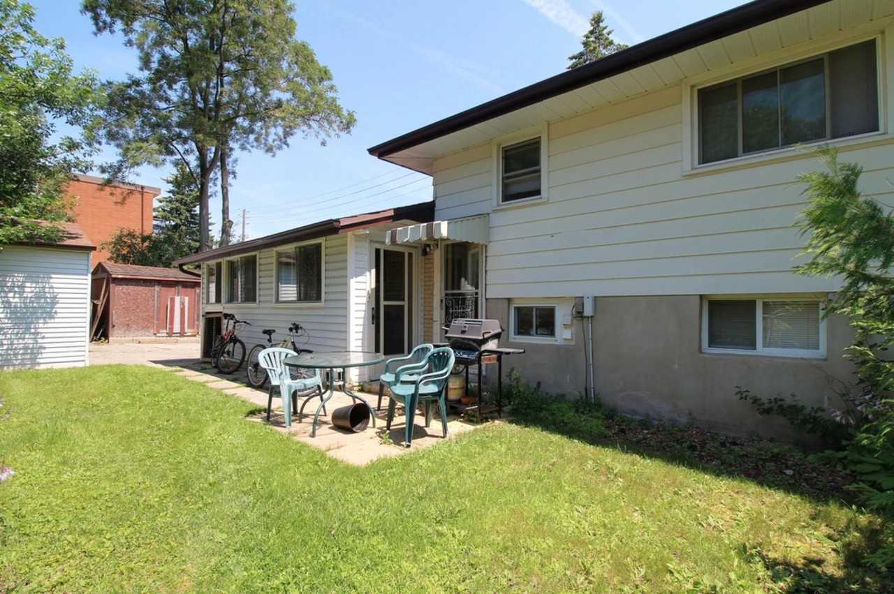 515 Parkside Drive Apartments 515 Parkside Dr, Waterloo, ON N2L 4X7