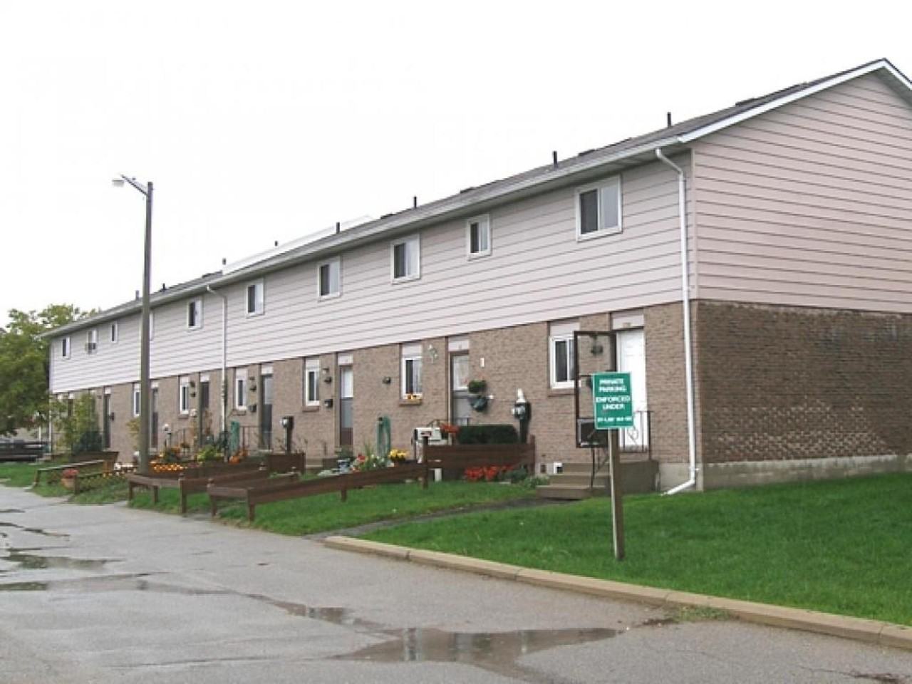 325 Campbell St Apartments 325 Campbell St, Brantford, ON N3S 5B6