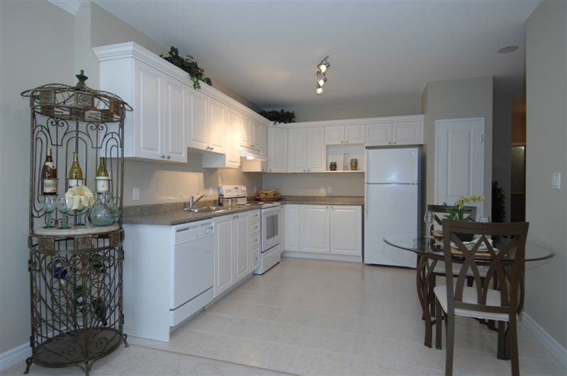 335 Southdale Rd W Apartments in Bostwick, London, ON N6J 4Y8 Zumper