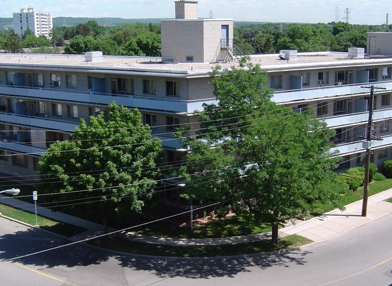 418 Whitney Avenue Apartments 418 Whitney Ave, Hamilton, ON L8S Zumper