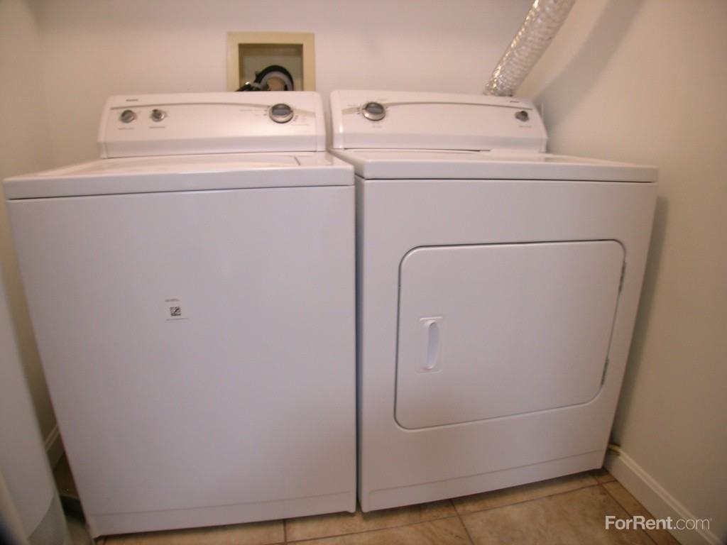 Carlton Park Apartments 25157 Carlton Park, North Olmsted, OH 44070 Zumper