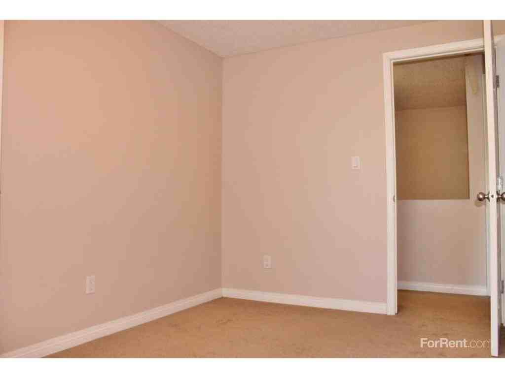 Garden Townhomes Apartments 5605 50 Ave, Yellowknife, NT X1A 1E8 Zumper