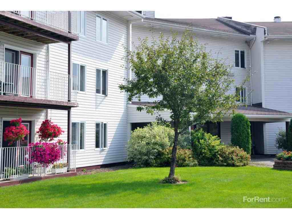 Woodbury Green Apartments 110 McKnight St, Fredericton, NB E3A 9G4