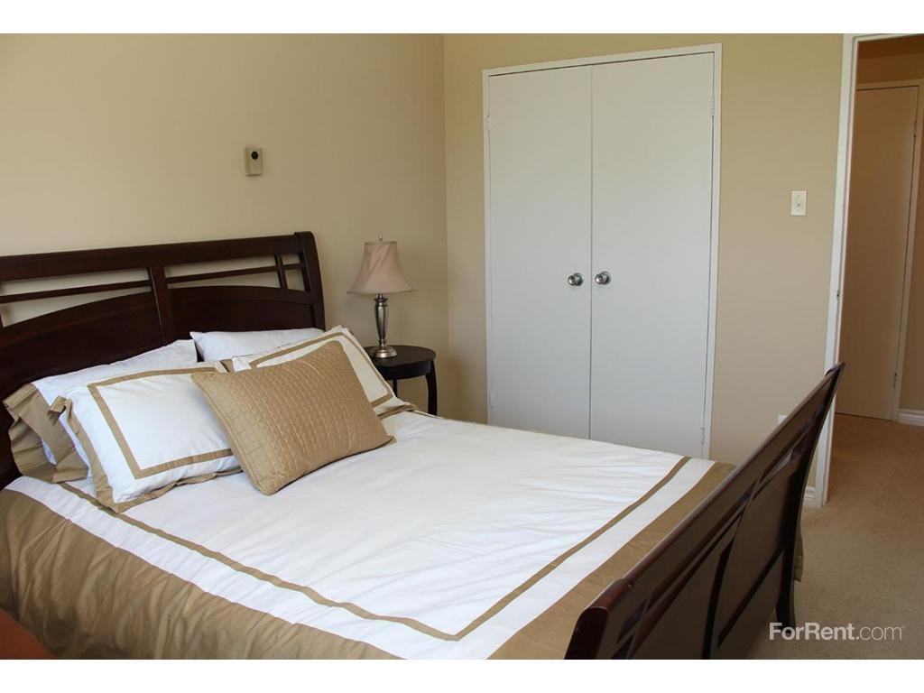 Village Tower Apartments 87 Compton St, Kingston, ON K7K 5Z3 Zumper