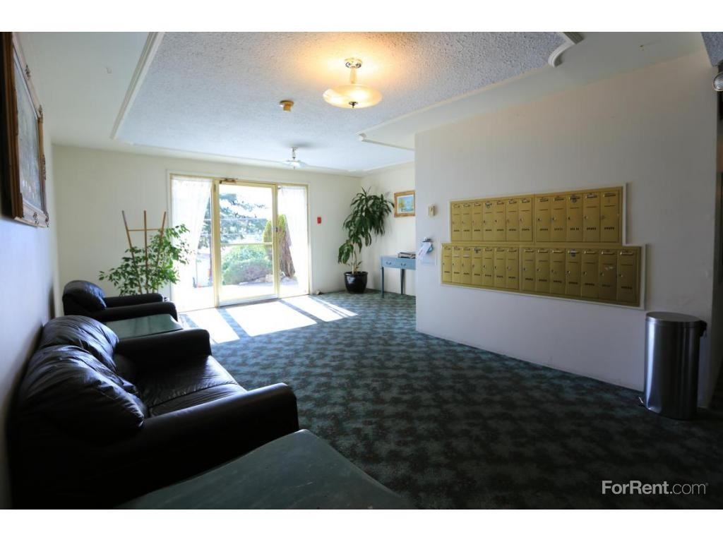 Vista Del Mar Apartments 1378 Lyall St, Esquimalt, BC V9A 5J1 Zumper