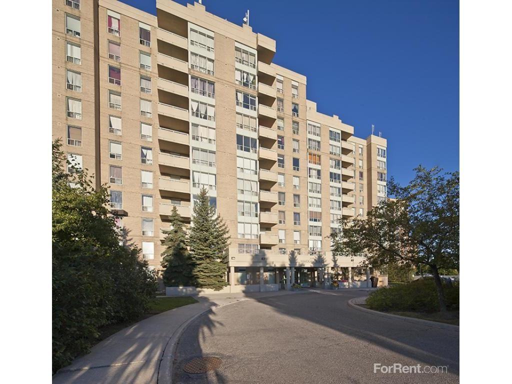 United Achievers Apartments 7820 McLaughlin Rd, Brampton, ON L6V 4W3