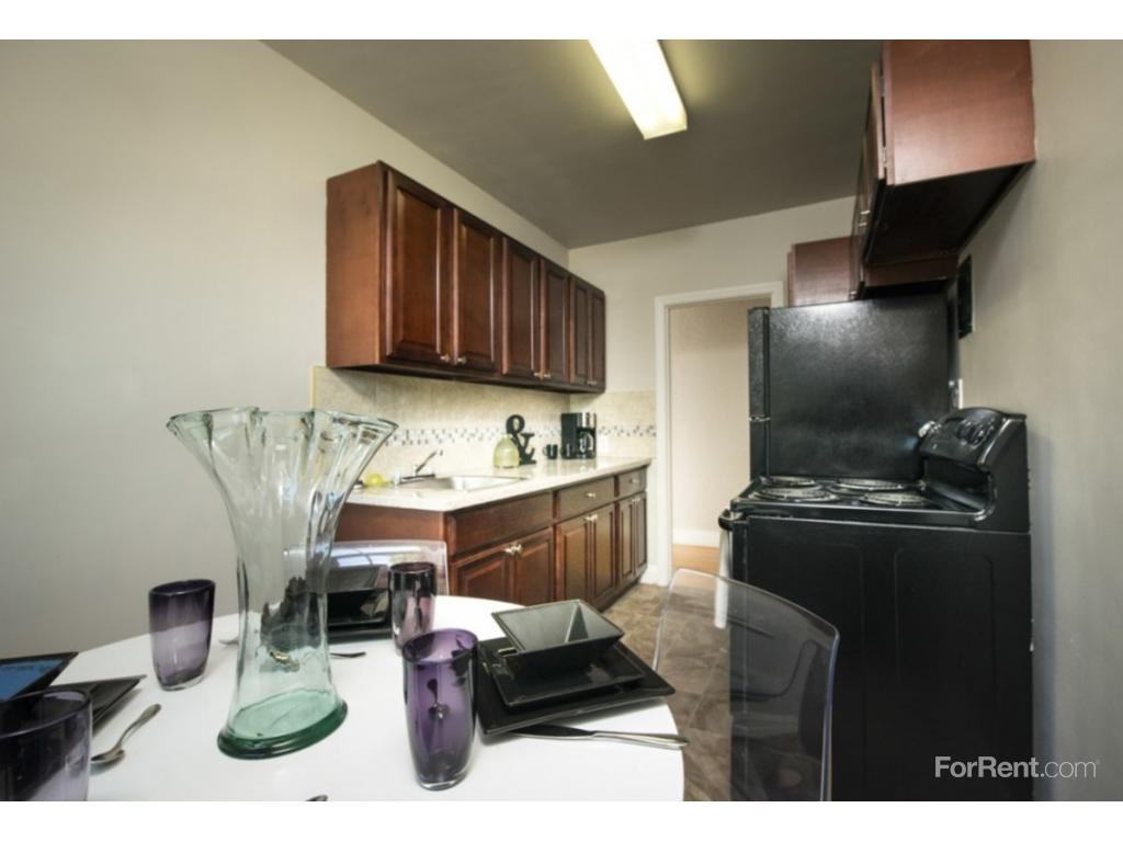 Balmoral Hall Apartments 34 Langside St, Winnipeg, MB R3C 1Z2 Zumper