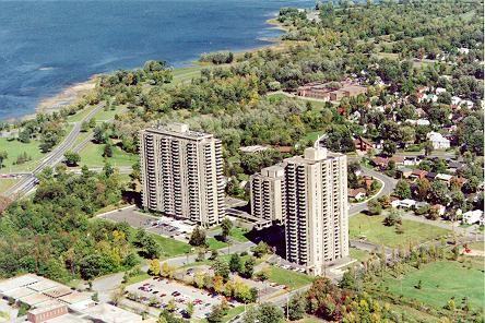 195 Clearview Ave 1021, Ottawa, ON K1Z 1 Bedroom Apartment for 1,023