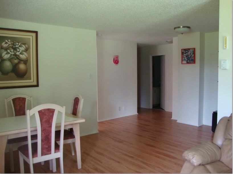 600 Boulevard de la CôteVertu, Montréal, QC H4L 5E3 2 Bedroom