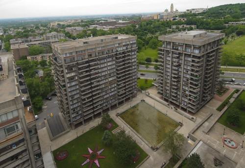 4858 Chemin de la CôtedesNeiges 310, Montréal, QC H3V 1G8 2 Bedroom
