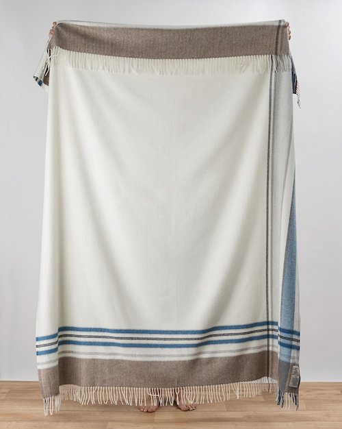 Cashmere Throws and Blankets in a Woven Blend Avoca