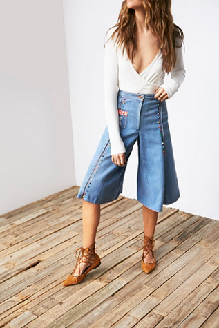 Vintage 1970s Denim Culottes at Free People Clothing Boutique