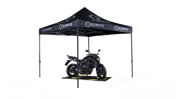Das XLMOTO Rennzelt Ein Zelt für alle Fälle